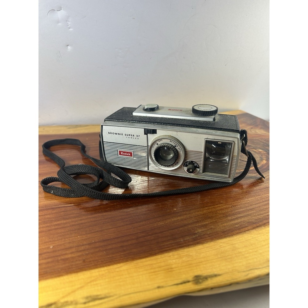 Kodak Brownie Super 27 Vintage Camera‎ - Kodak Lens f/8 - Untested
